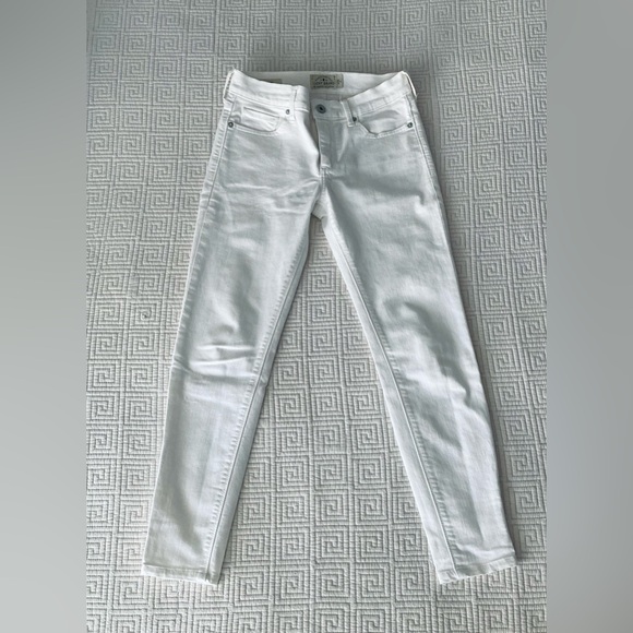 Womens Lucky Brand stretch ankle white jeans in size 2/ 26A - Picture 1 of 11